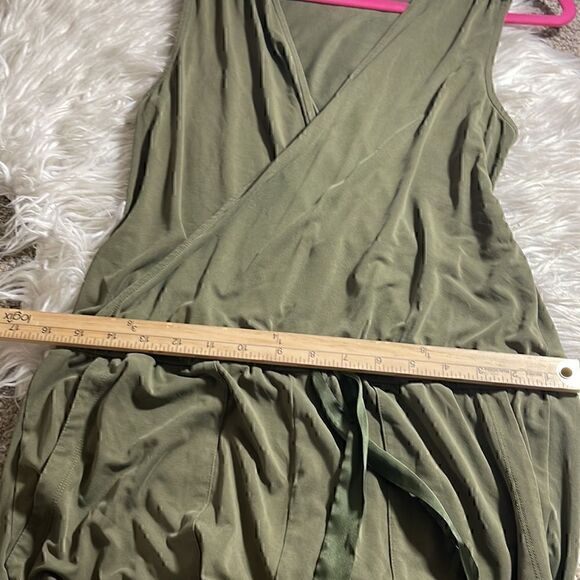 HeartLoom jumpsuit  Womens size Medium Rivky surplice Olive Green V Neck - Picture 8 of 11